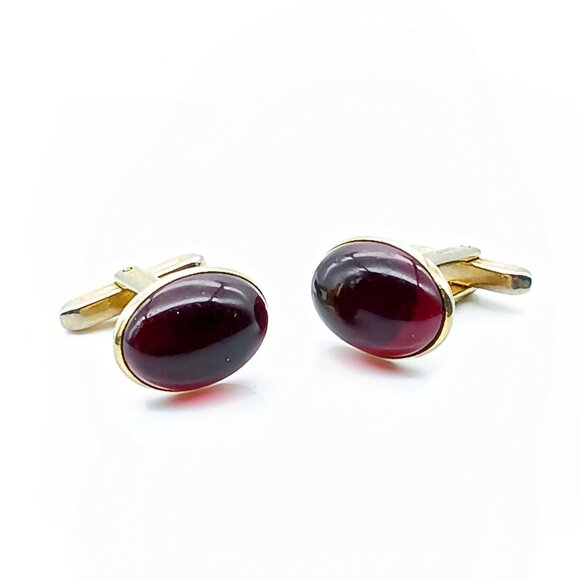 Classy Vintage Red Lucite Cufflinks, Oval Ruby Cabochon in Gold Tone, Elegant - Picture 2 of 3